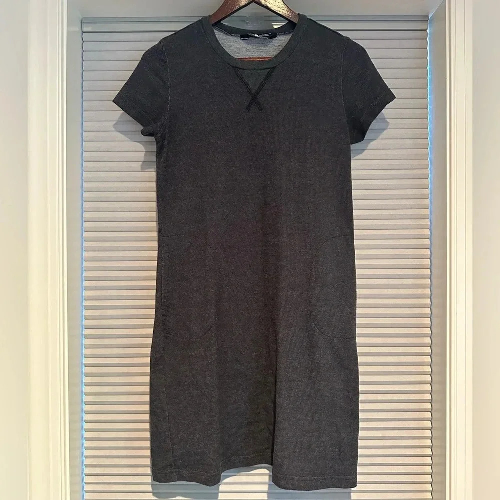 The North Face grey knit dress with pockets G-16